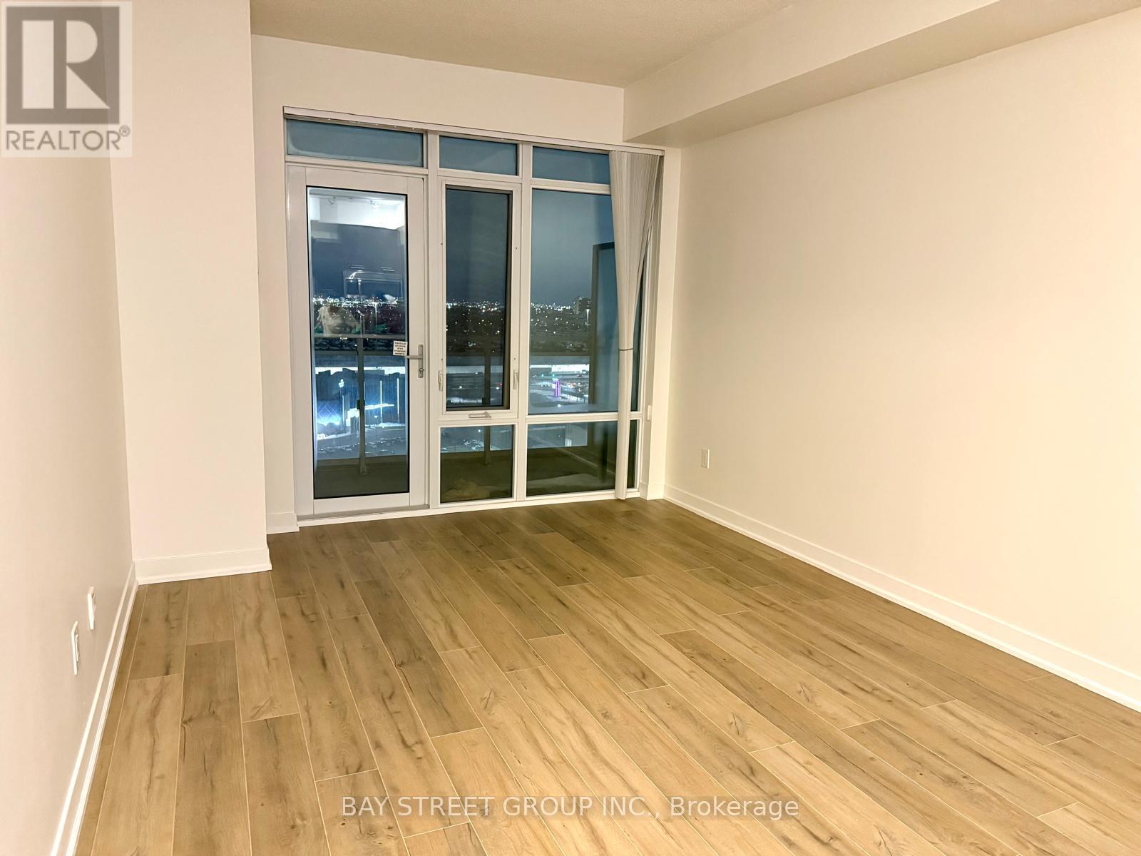 1610 - 360 Square One Drive, Mississauga, Ontario  L5B 0G7 - Photo 12 - W12788930