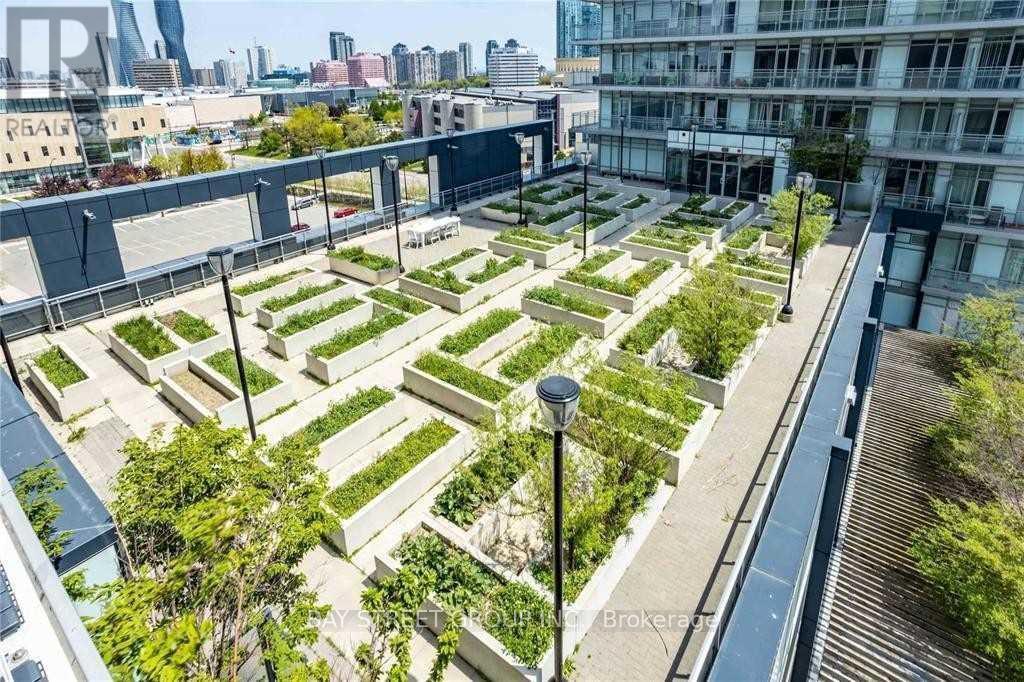 1610 - 360 Square One Drive, Mississauga, Ontario  L5B 0G7 - Photo 32 - W12788930