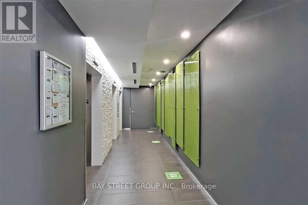 1610 - 360 Square One Drive, Mississauga, Ontario  L5B 0G7 - Photo 5 - W12788930