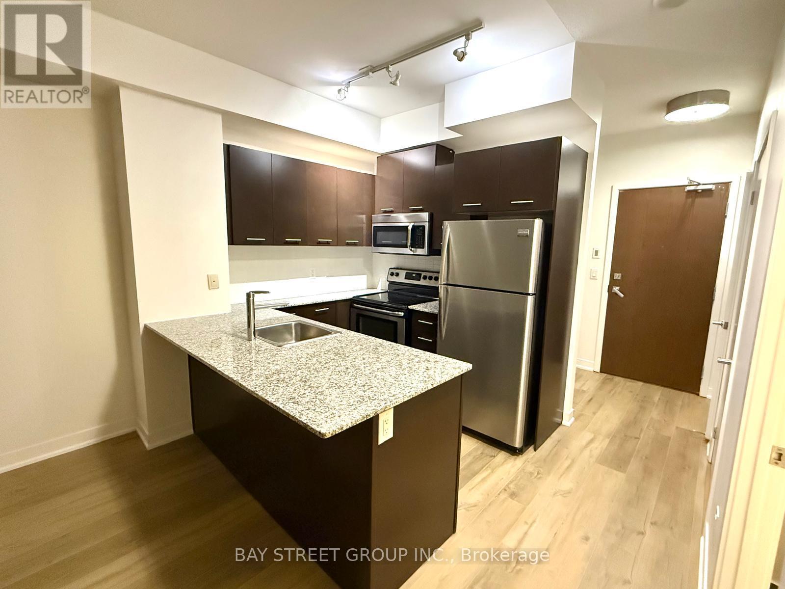 1610 - 360 Square One Drive, Mississauga, Ontario  L5B 0G7 - Photo 9 - W12788930