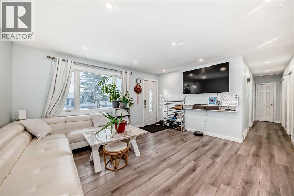 4416 Maryvale Drive Ne, Calgary, Alberta  T2A 2T1 - Photo 12 - A2268171