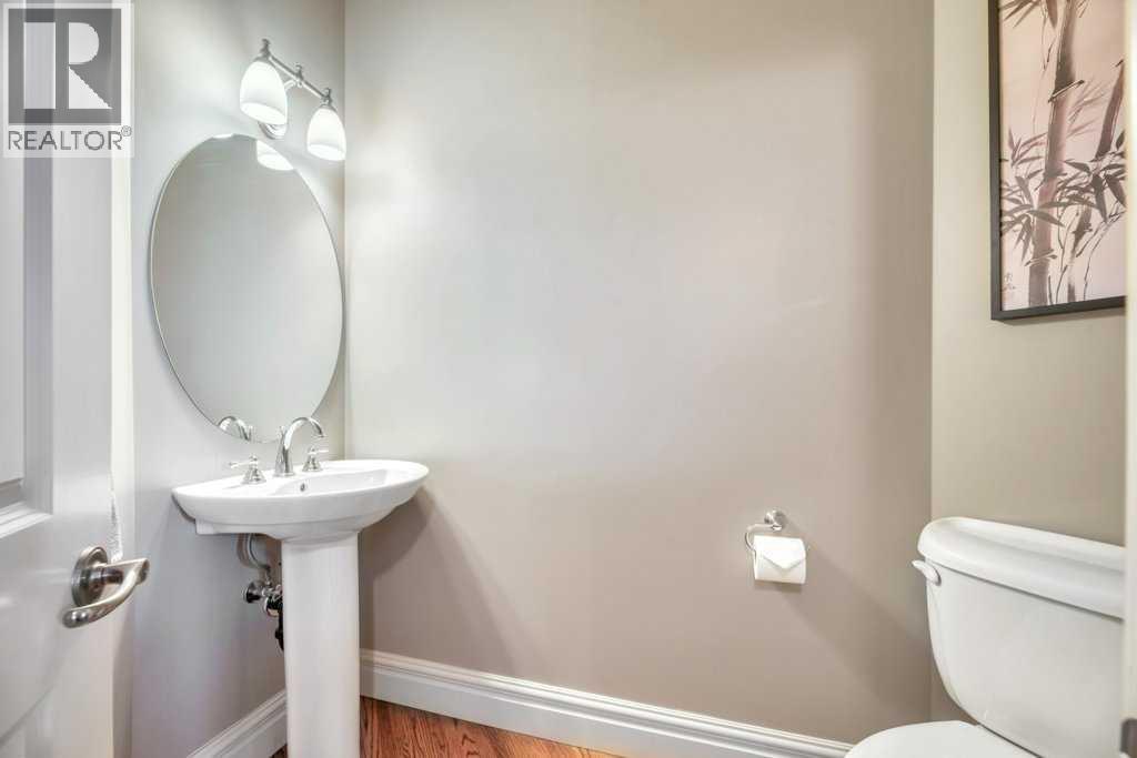 3035 27 Street Sw, Calgary, Alberta  T3E 2G6 - Photo 14 - A2285426