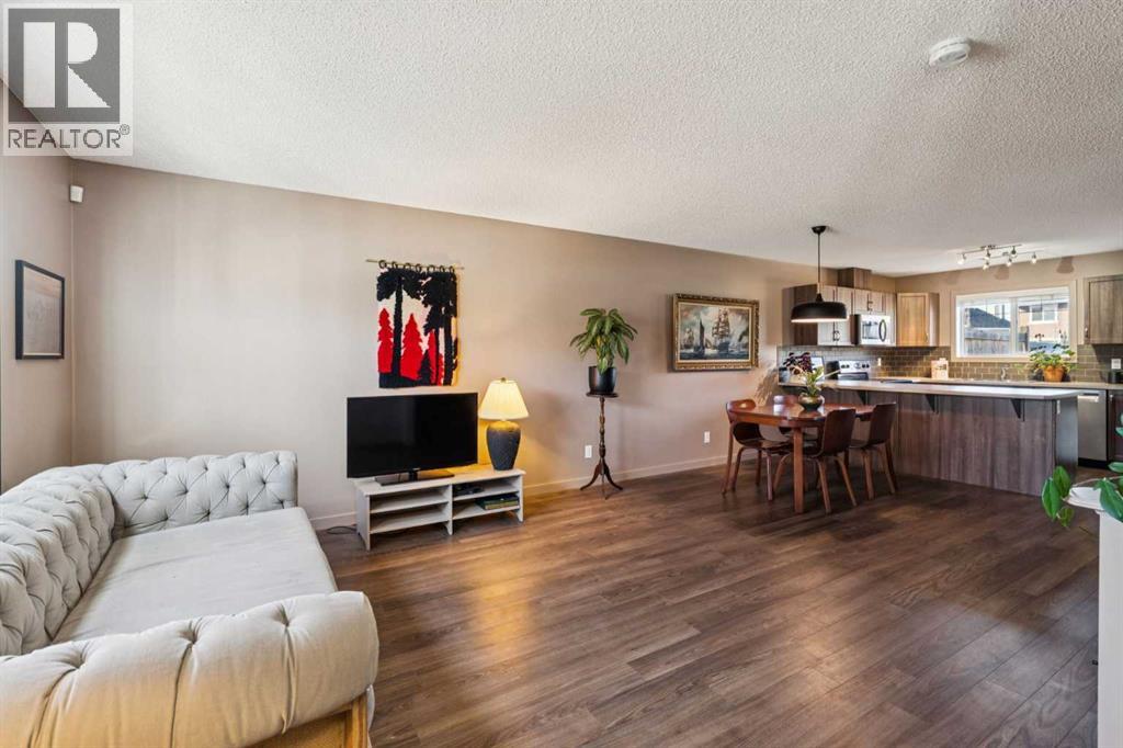 43 Sunset Road, Cochrane, Alberta  T4C 0W3 - Photo 5 - A2286348