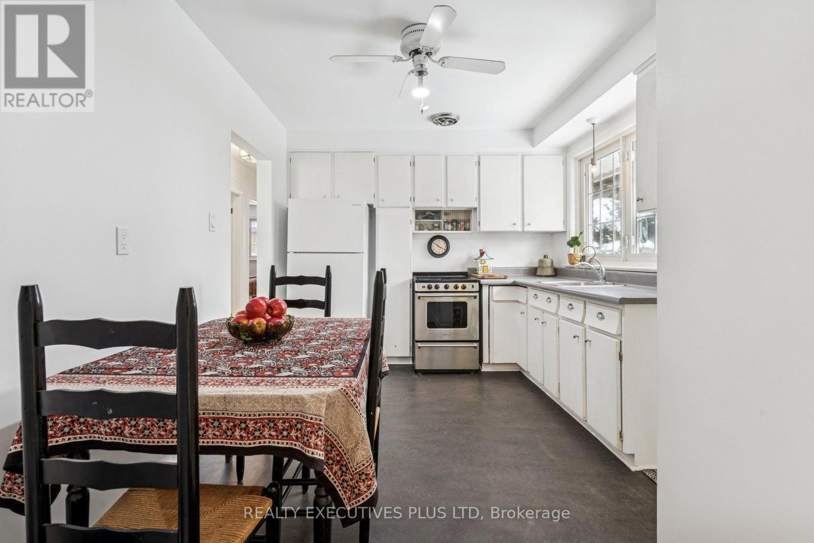 124 Applefield Drive, Toronto, Ontario  M1P 3Y2 - Photo 15 - E12747230