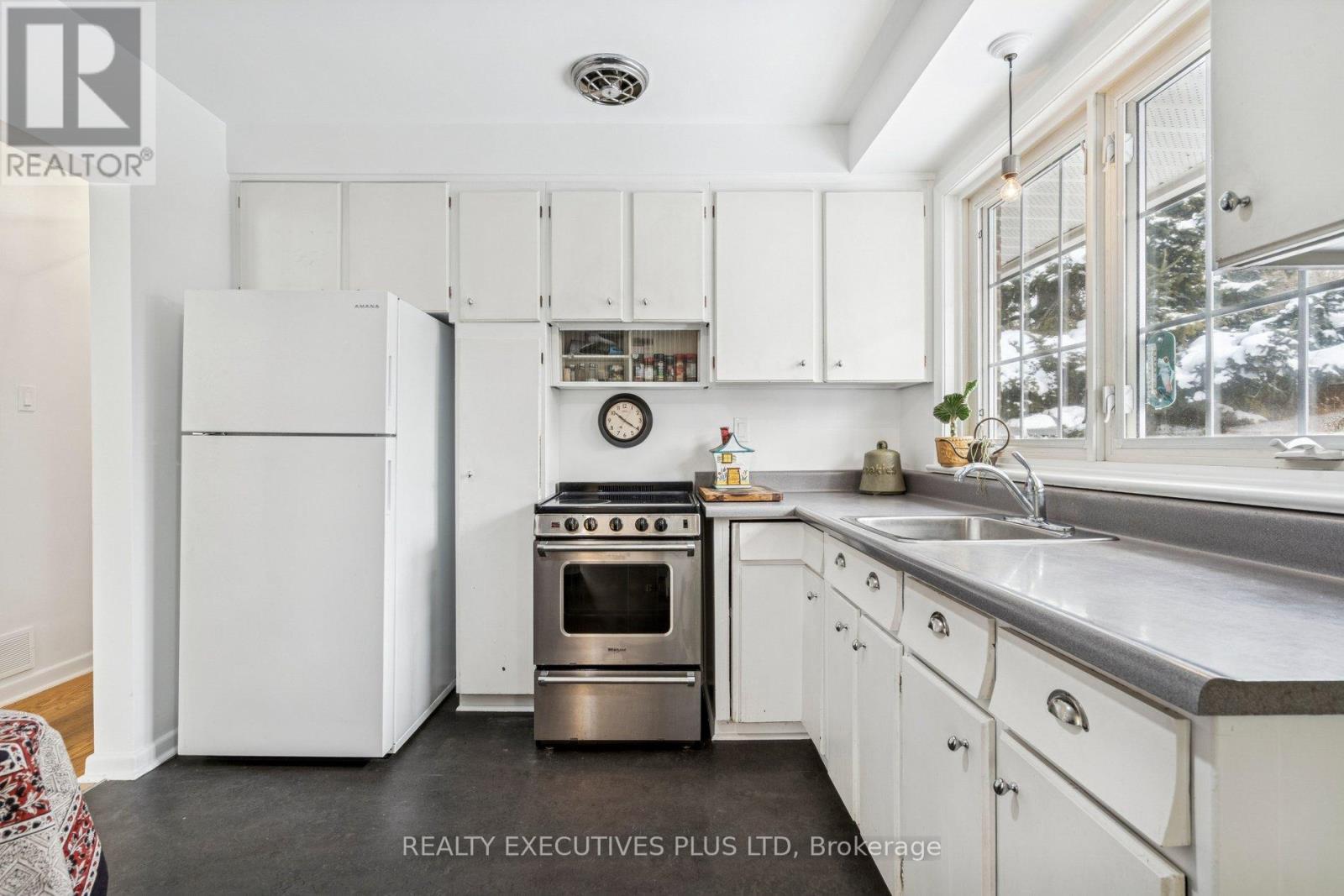 124 Applefield Drive, Toronto, Ontario  M1P 3Y2 - Photo 17 - E12747230