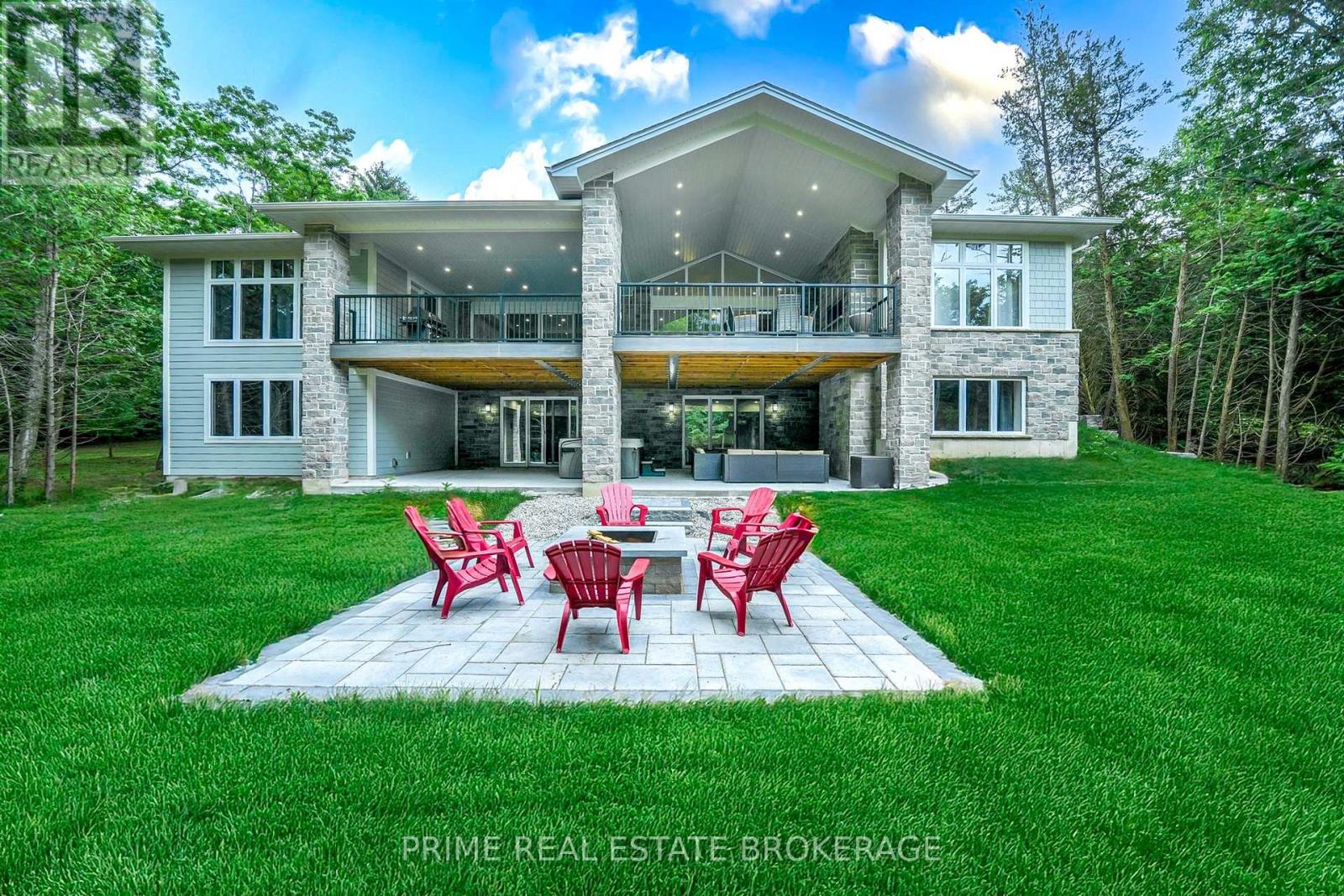 10224 Lakeview Avenue, Lambton Shores, Ontario  N0M 1T0 - Photo 24 - X12788948