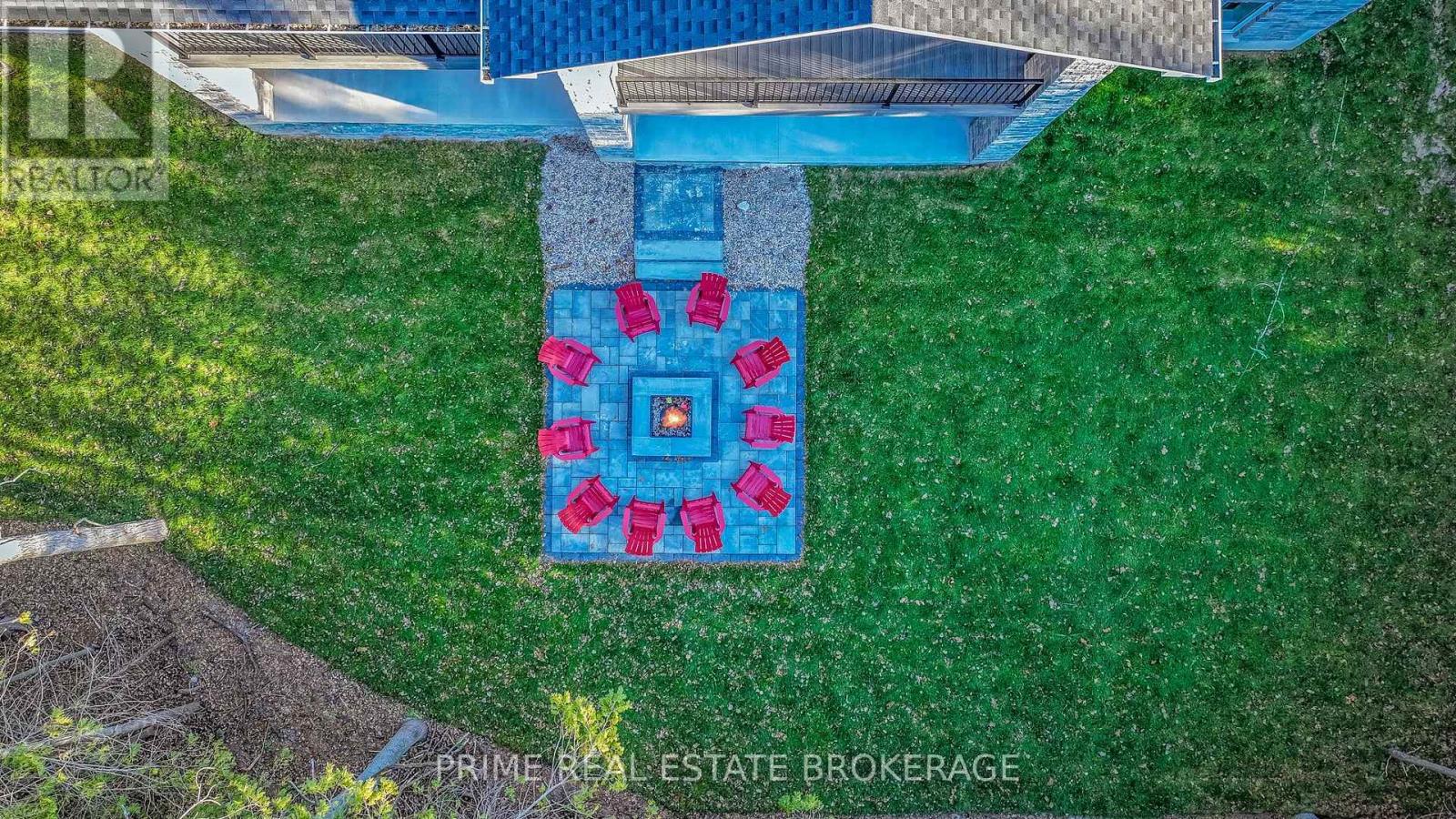 10224 Lakeview Avenue, Lambton Shores, Ontario  N0M 1T0 - Photo 26 - X12788948