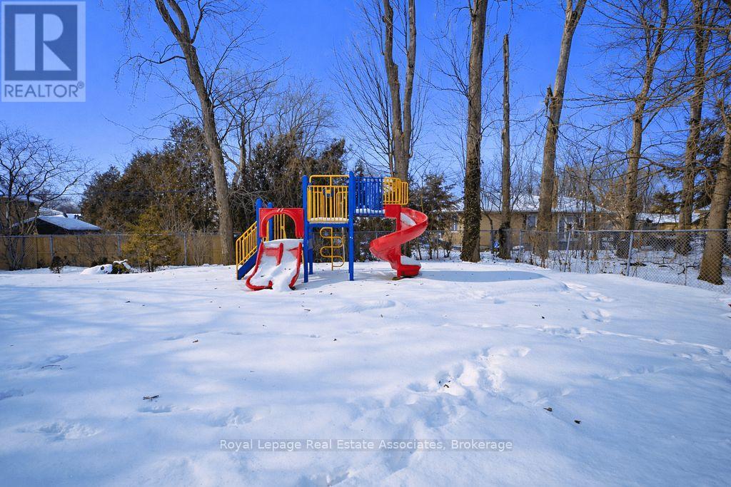 51 - 5475 Lakeshore Road, Burlington, Ontario  L7L 1E1 - Photo 41 - W12779284