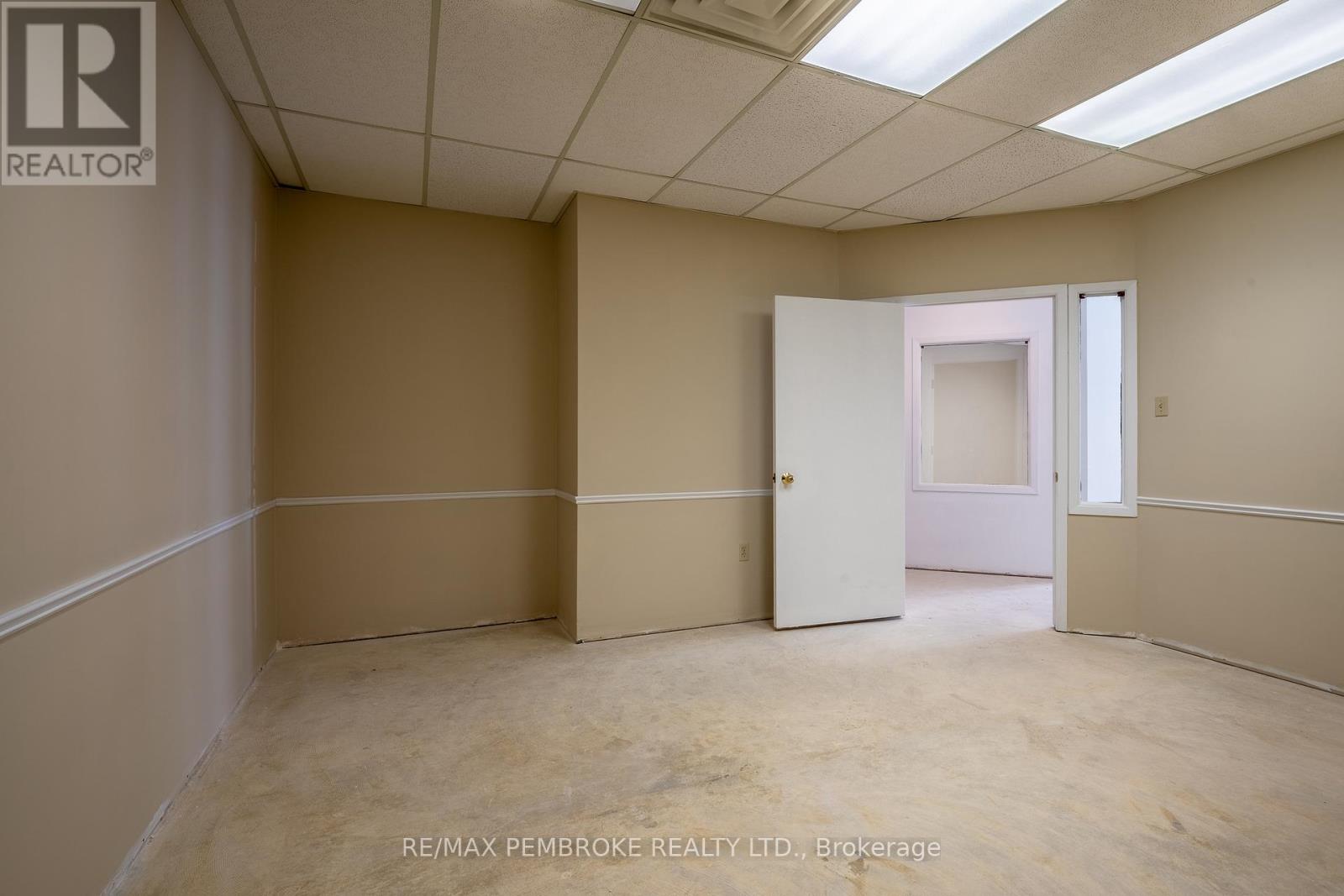 3 - 595 Pembroke Street E, Pembroke, Ontario  K8A 3L7 - Photo 21 - X12788932