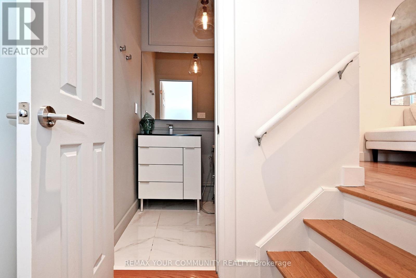 152 Vanguard Road W, Vaughan, Ontario  L4K 5G8 - Photo 43 - N12740310