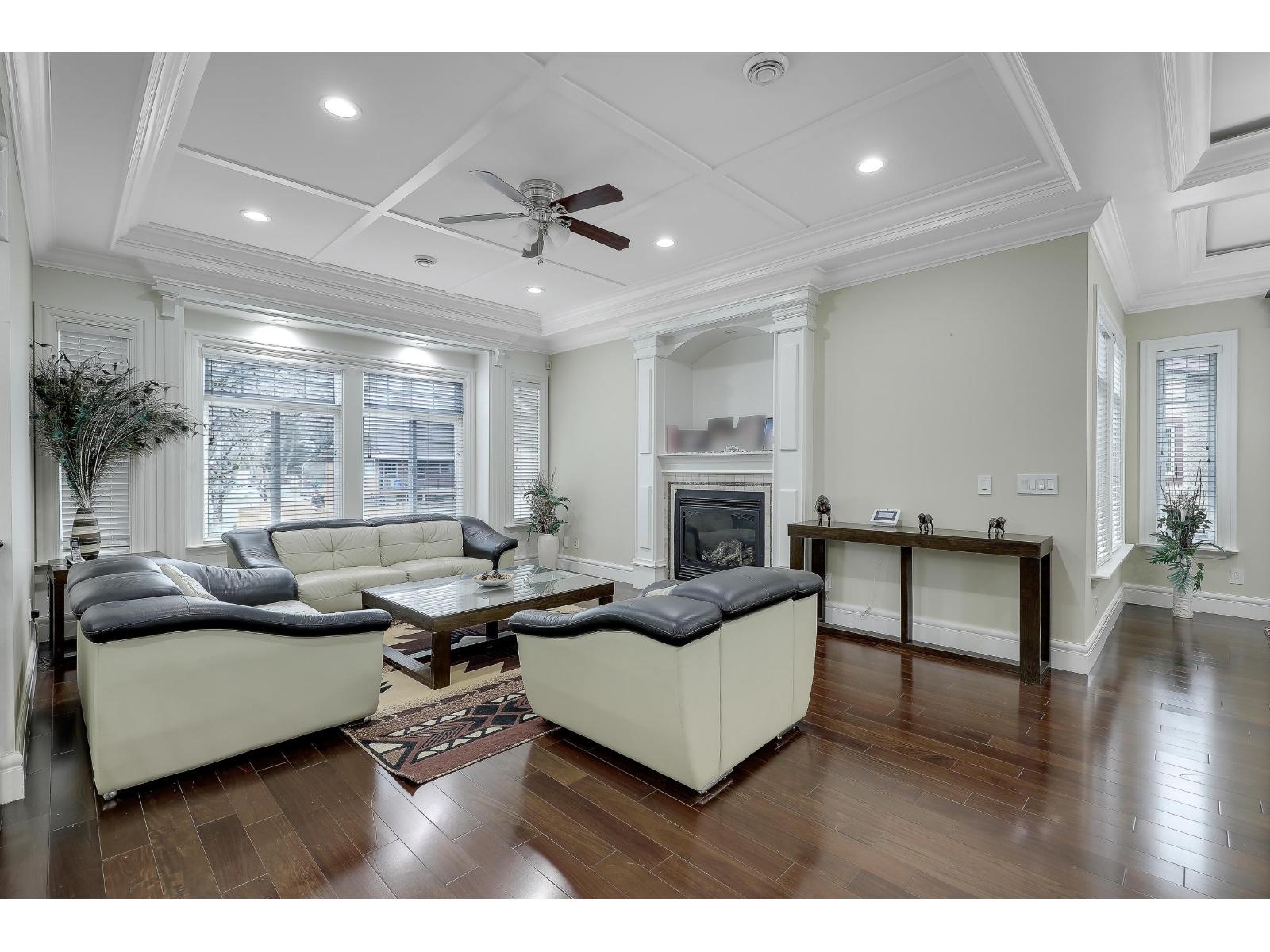 7028 Malvern Place, Surrey, British Columbia  V3W 6N2 - Photo 6 - R3089654