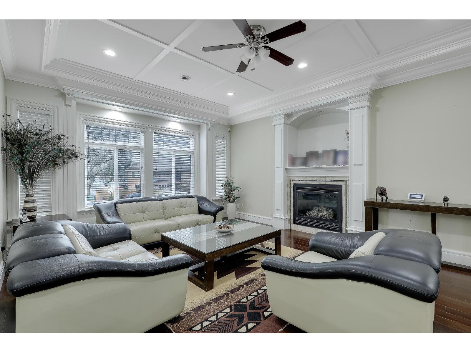 7028 Malvern Place, Surrey, British Columbia  V3W 6N2 - Photo 7 - R3089654