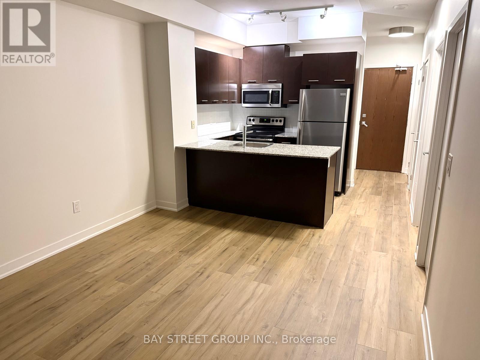 1610 - 360 Square One Drive, Mississauga, Ontario  L5B 0G7 - Photo 15 - W12788956