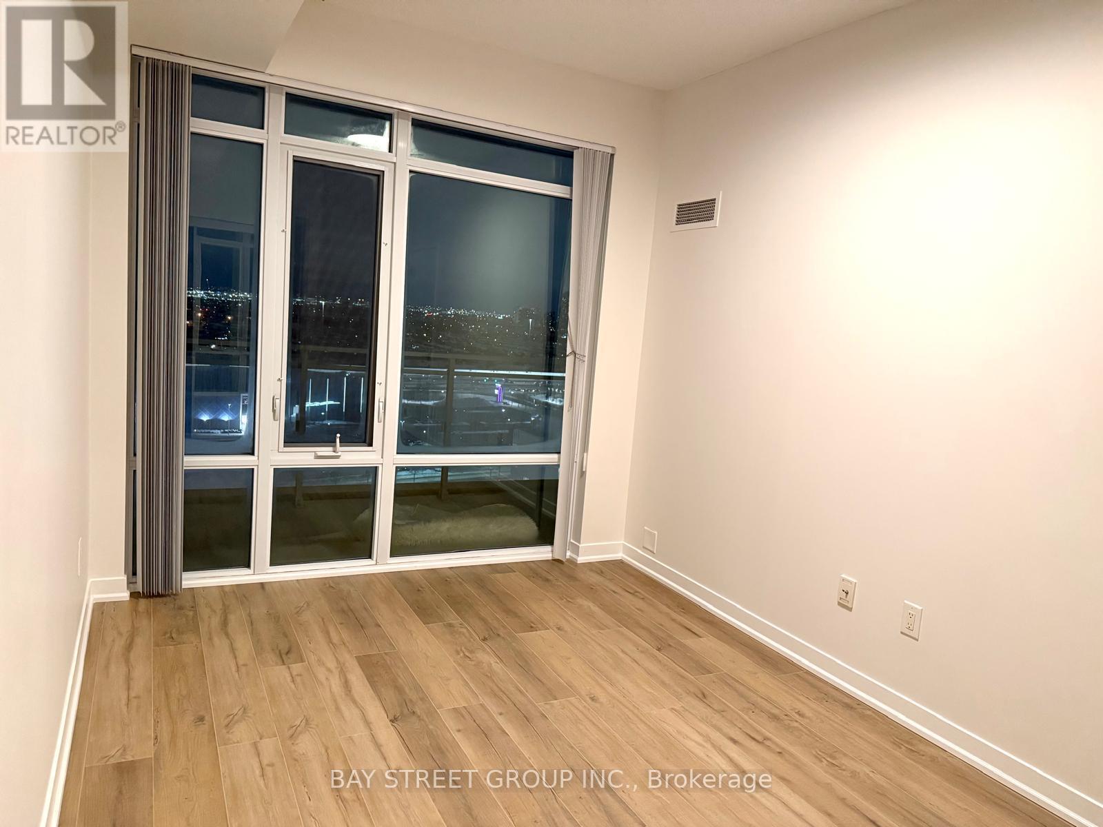 1610 - 360 Square One Drive, Mississauga, Ontario  L5B 0G7 - Photo 17 - W12788956