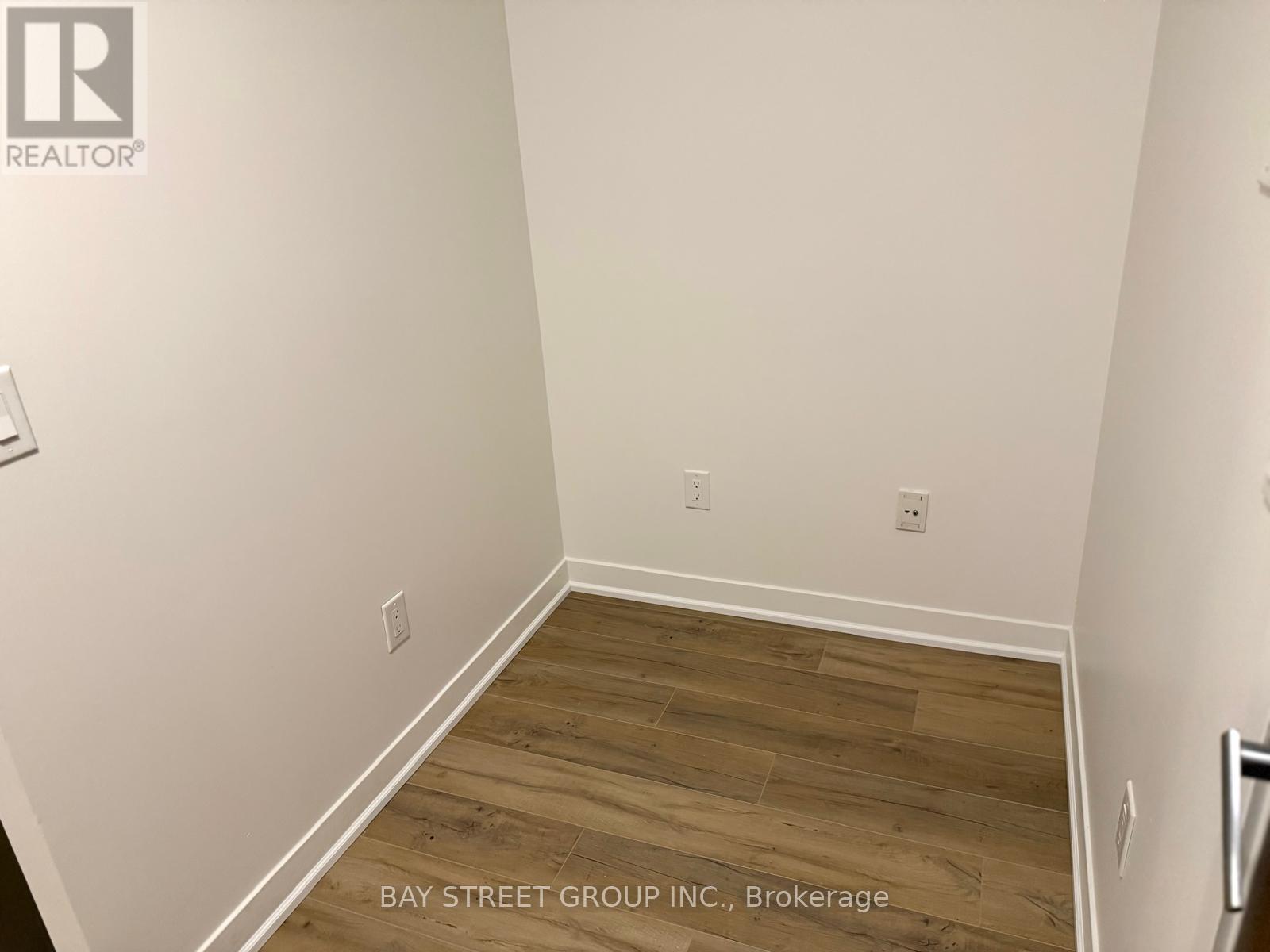 1610 - 360 Square One Drive, Mississauga, Ontario  L5B 0G7 - Photo 7 - W12788956