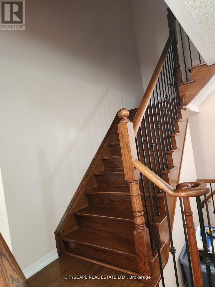 94 Unionville Crescent, Brampton, Ontario  L6P 2Z4 - Photo 14 - W12788970