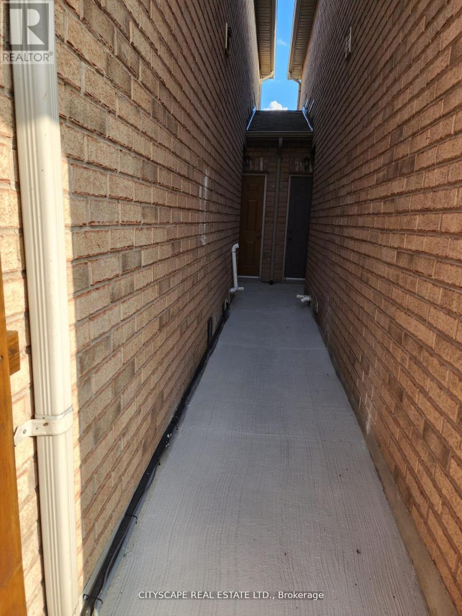 94 Unionville Crescent, Brampton, Ontario  L6P 2Z4 - Photo 29 - W12788970