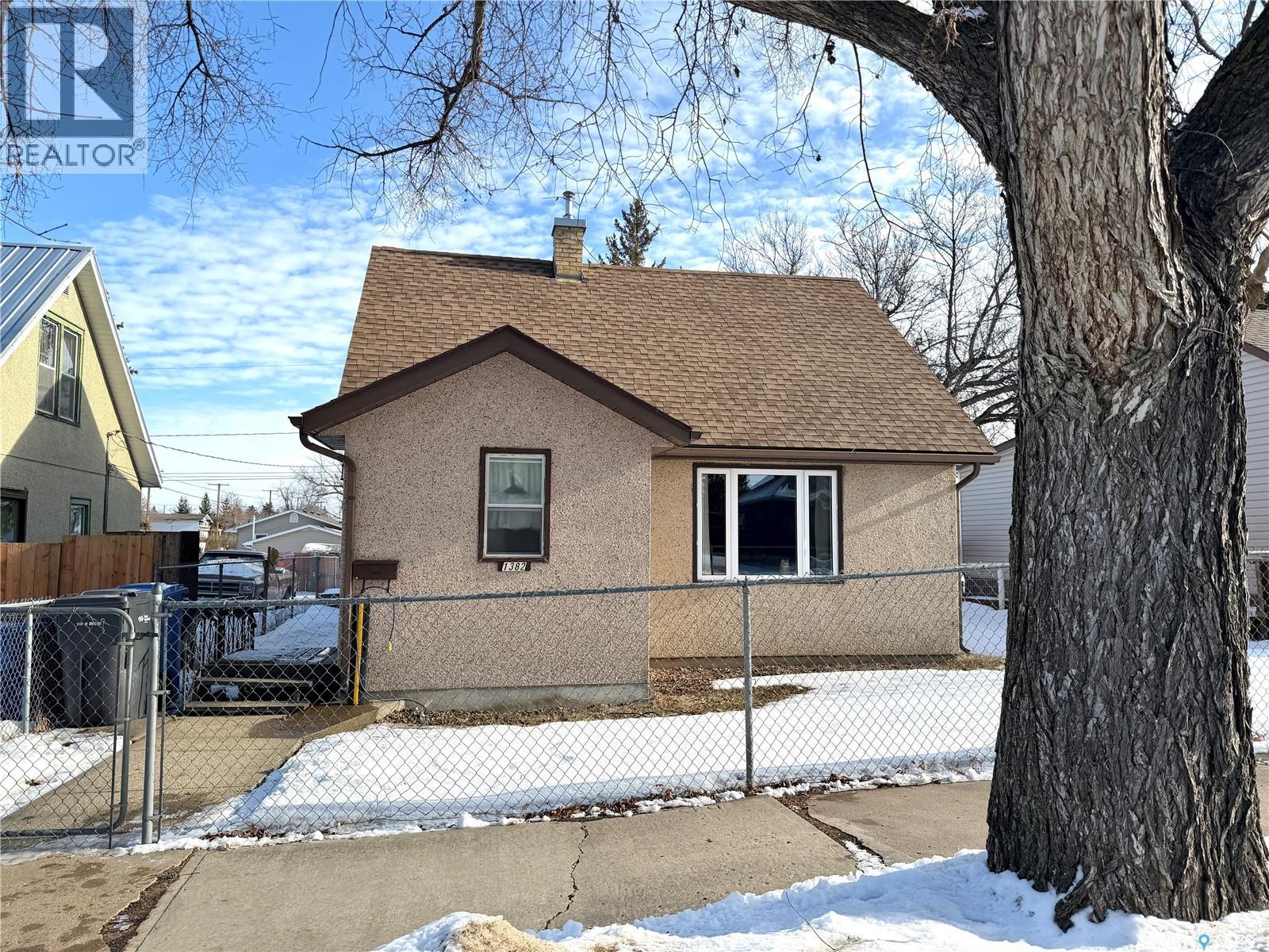 1382 107th STREET, North Battleford, Saskatchewan