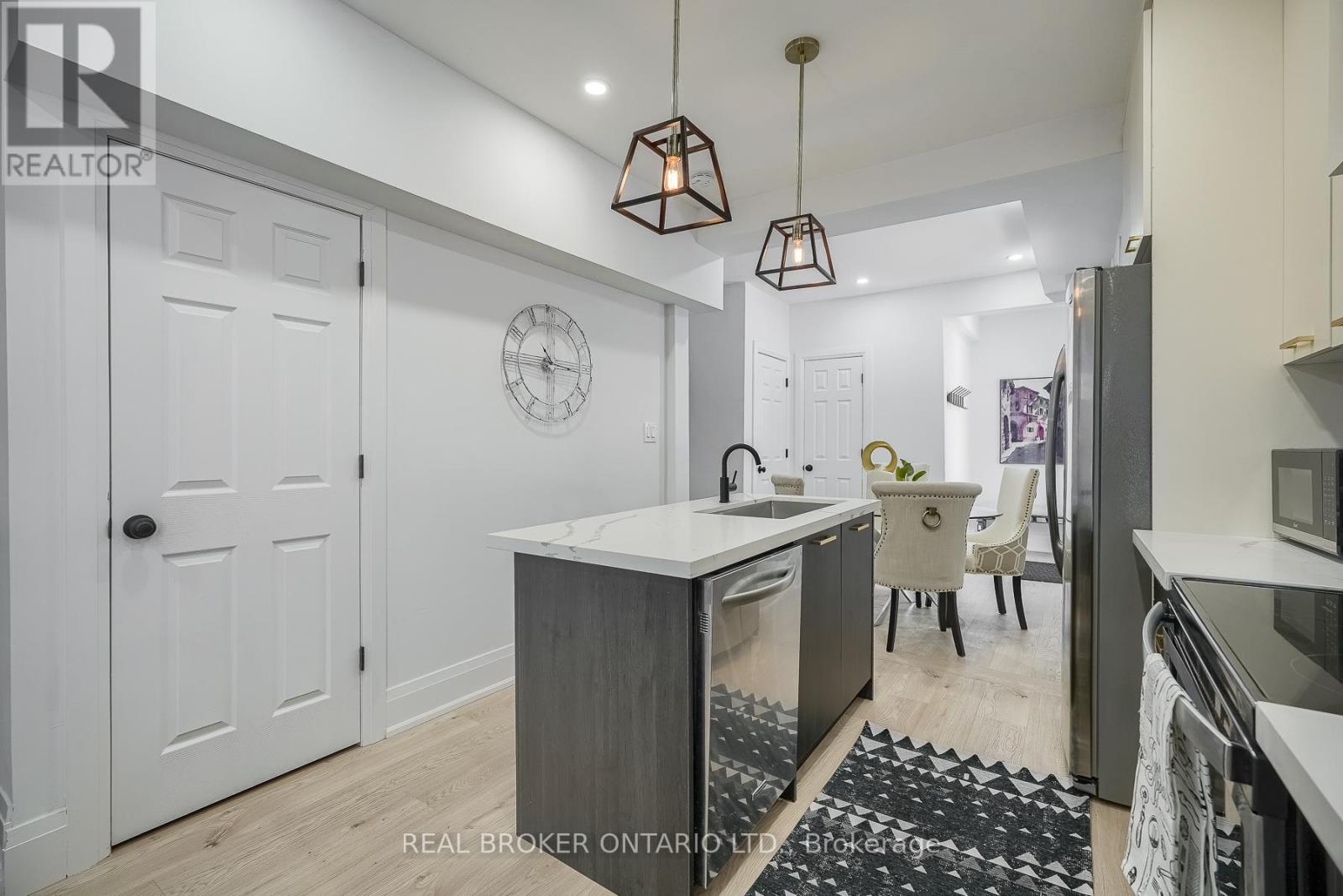 8 Elizabeth Street, St. Catharines, Ontario  L2R 2L1 - Photo 9 - X12788942