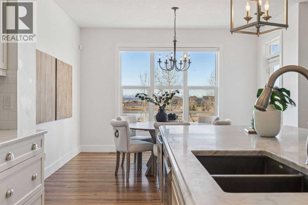 47 Sundown Way, Cochrane, Alberta  T4C 0H4 - Photo 8 - A2282998