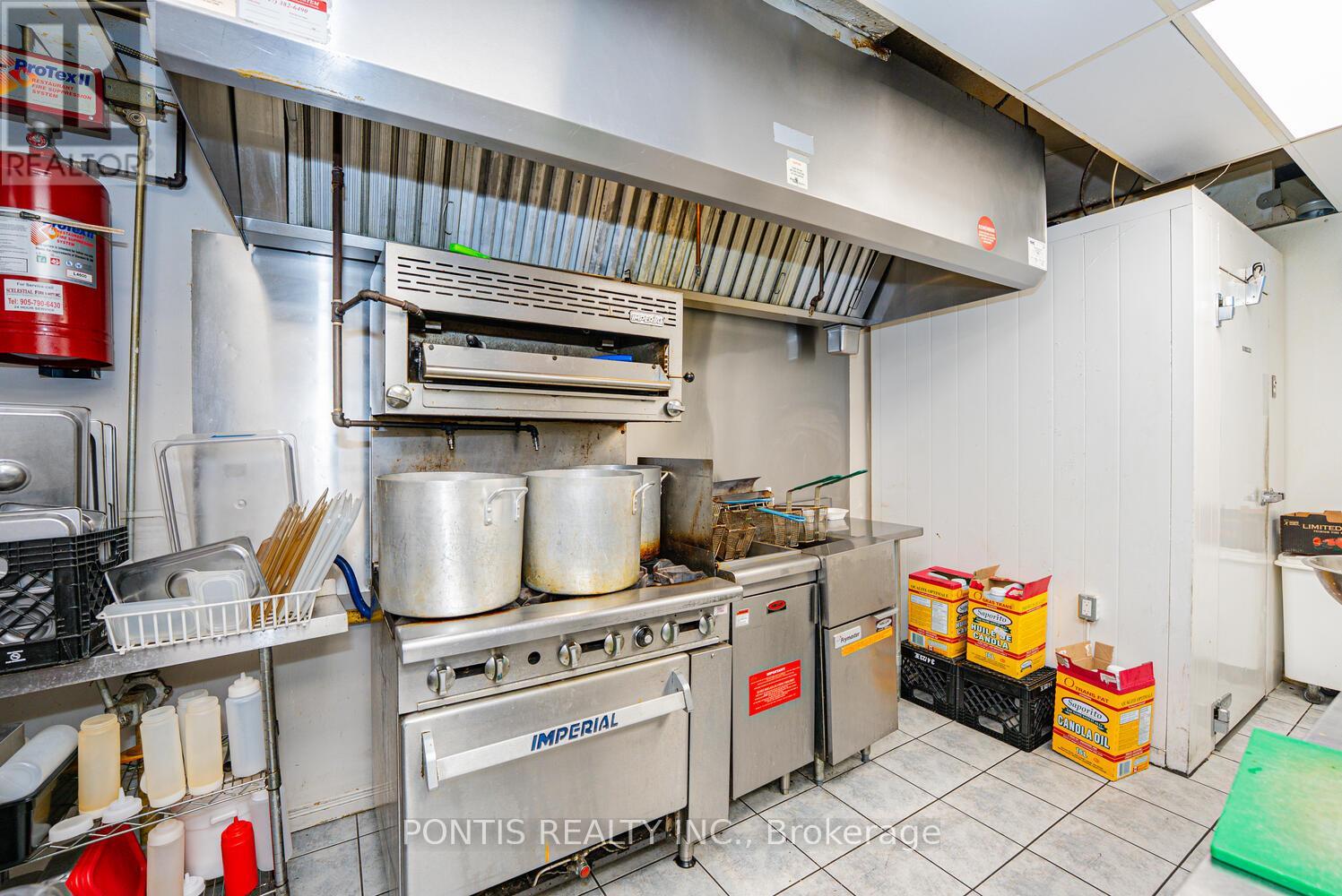 4918 Yonge Street, Toronto, Ontario  M2N 5N5 - Photo 27 - C12788160