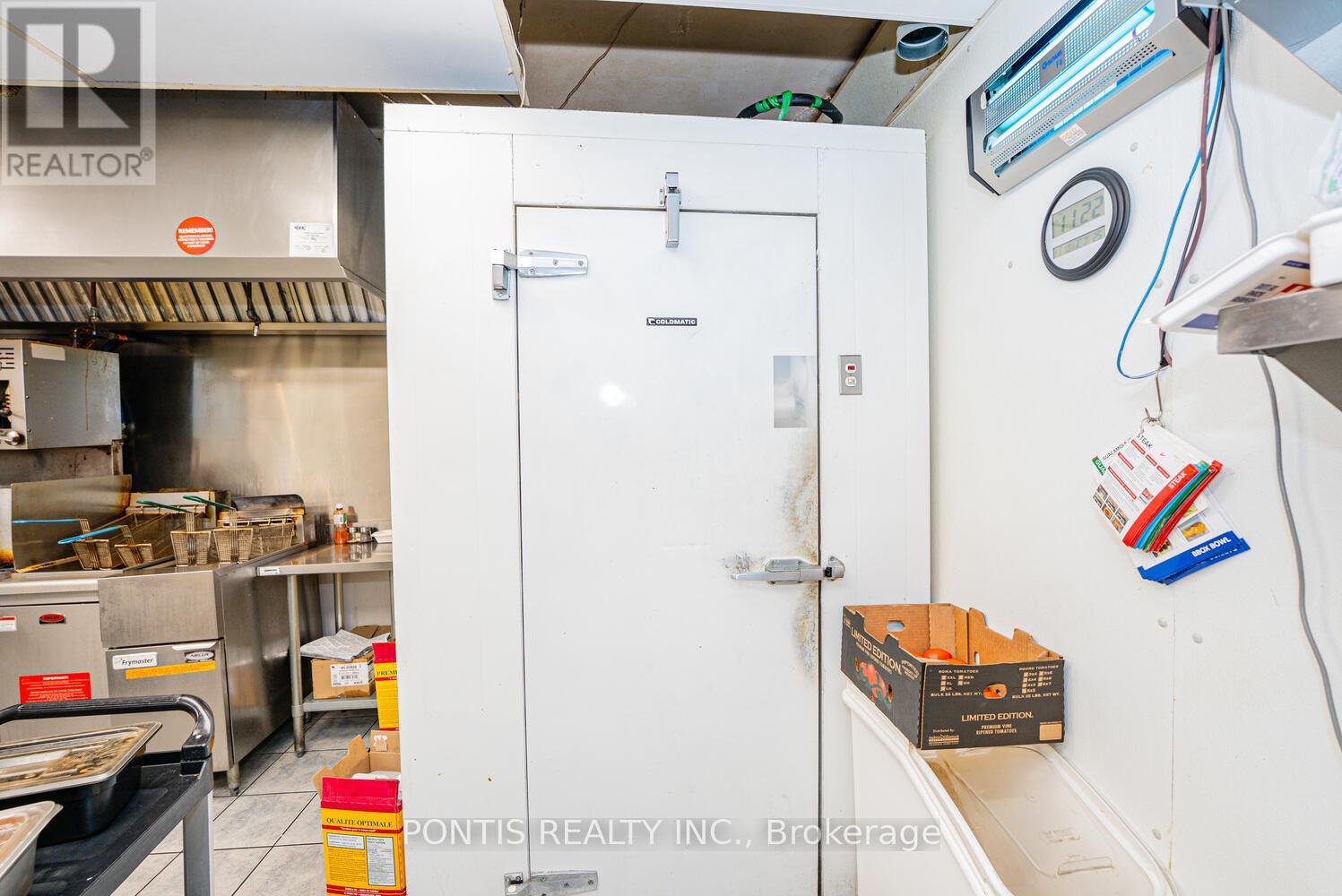 4918 Yonge Street, Toronto, Ontario  M2N 5N5 - Photo 29 - C12788160