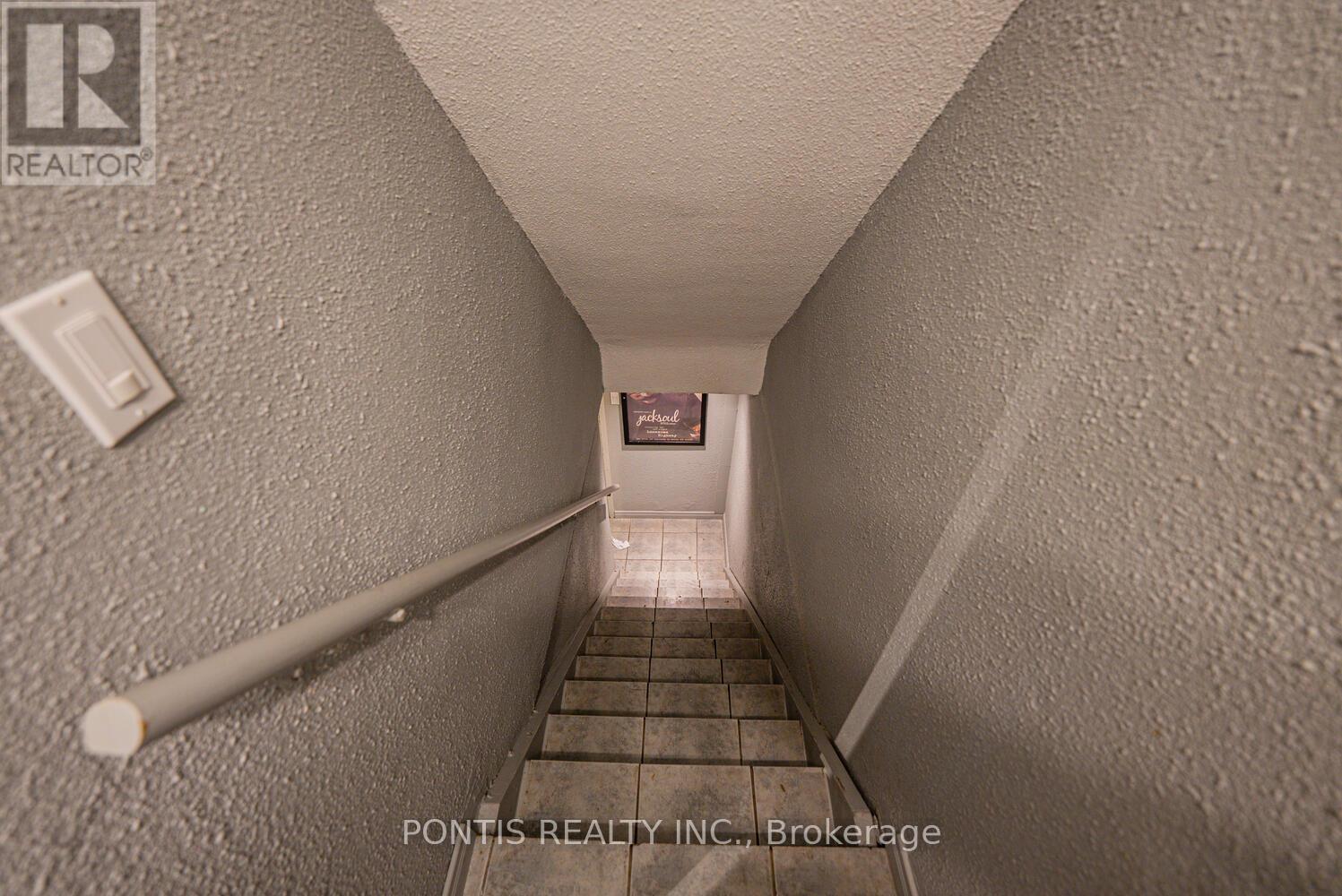 4918 Yonge Street, Toronto, Ontario  M2N 5N5 - Photo 35 - C12788160