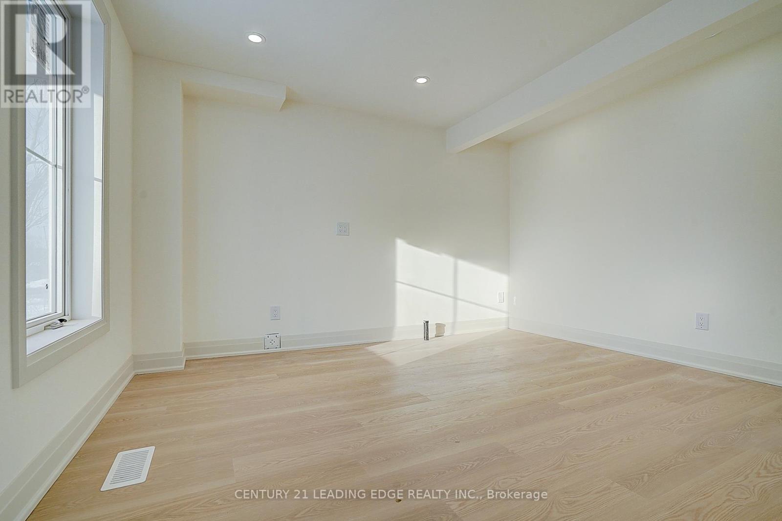 Front - 14635 Woodbine Avenue, Whitchurch-Stouffville, Ontario  L4A 2K8 - Photo 2 - N12788870