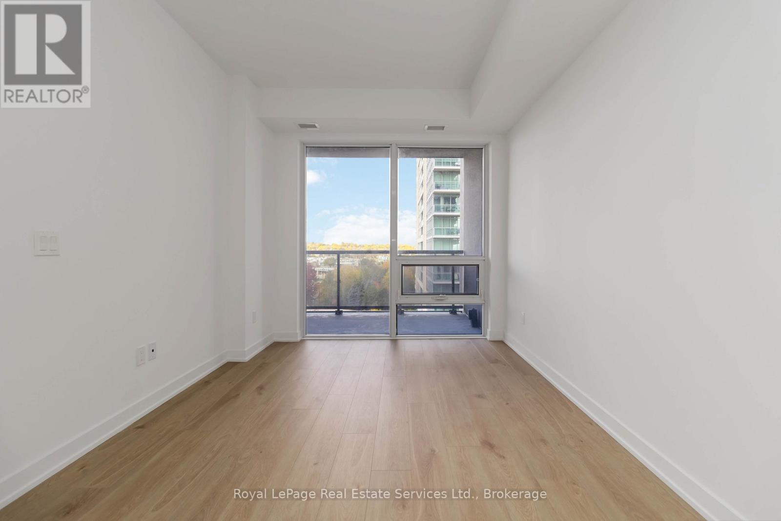 601 - 1035 Southdown Road, Mississauga, Ontario  L5J 0A2 - Photo 11 - W12787242