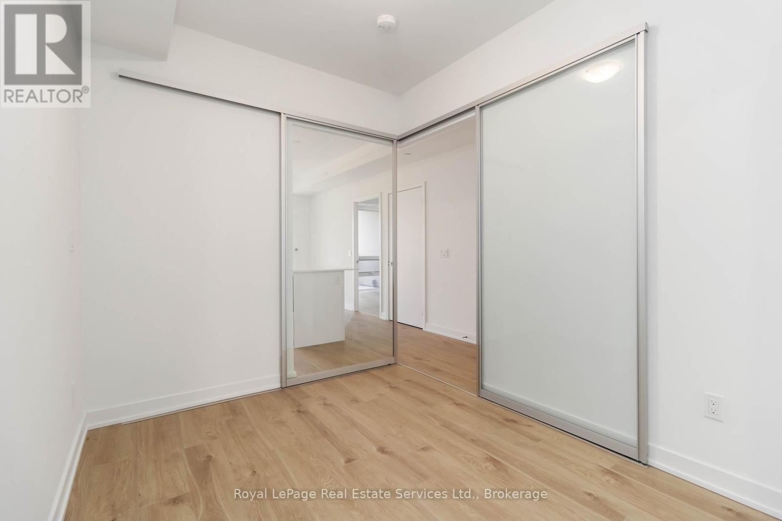 601 - 1035 Southdown Road, Mississauga, Ontario  L5J 0A2 - Photo 15 - W12787242