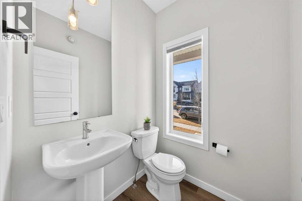 148 Highview Gate Se, Airdrie, Alberta  T4A 3L6 - Photo 6 - A2286470