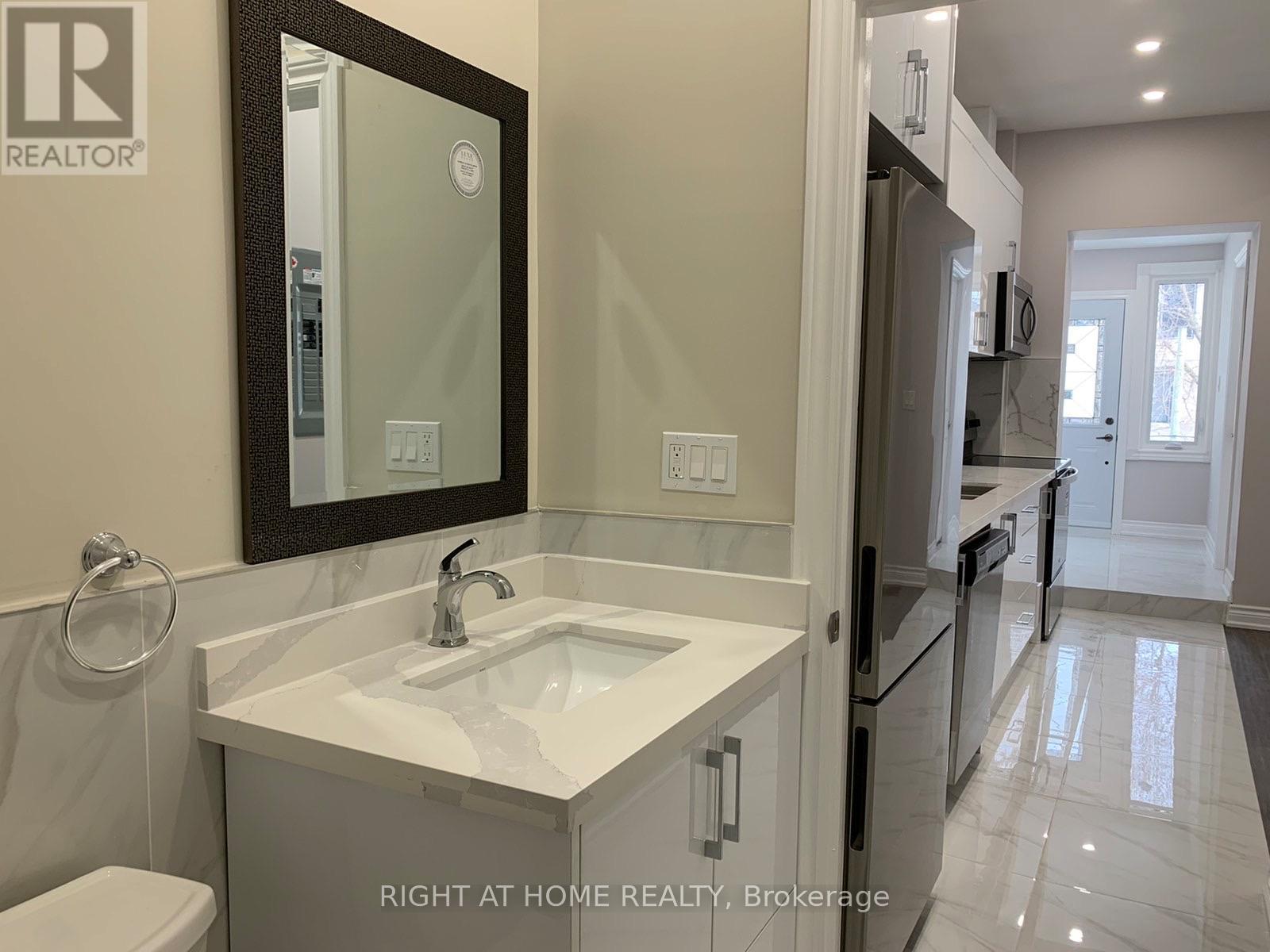 57 Brunswick Avenue, Toronto, Ontario  M5S 2L8 - Photo 11 - C12789006