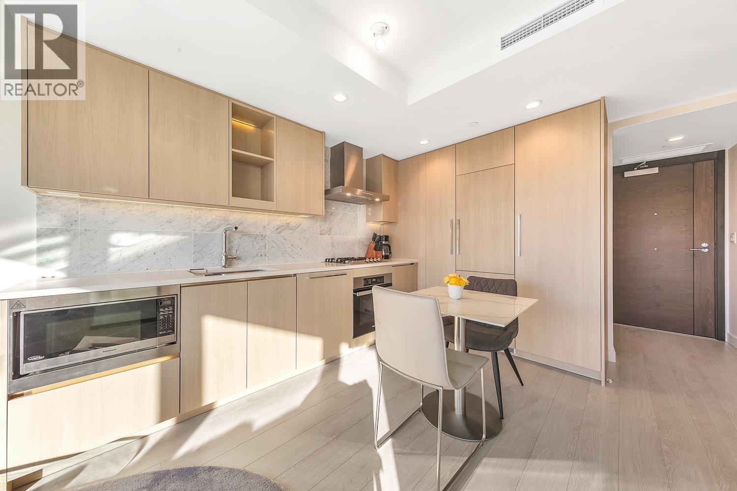 1102 1768 Cook Street, Vancouver, British Columbia  V5Y 0N3 - Photo 6 - R3089920