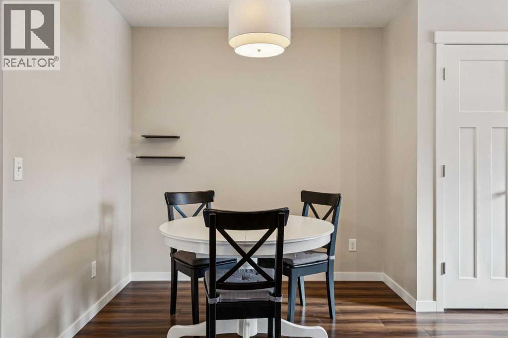 173 Willow Green, Cochrane, Alberta  T4C 0Y9 - Photo 4 - A2282481