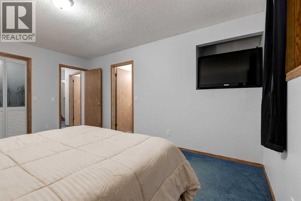 26 Somercrest Circle Sw, Calgary, Alberta  T2Y 3H1 - Photo 19 - A2284372