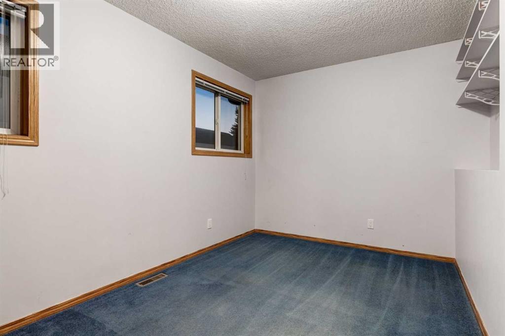 26 Somercrest Circle Sw, Calgary, Alberta  T2Y 3H1 - Photo 22 - A2284372