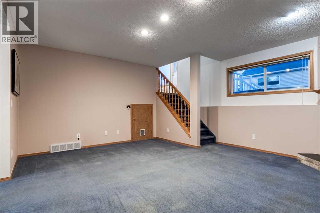 26 Somercrest Circle Sw, Calgary, Alberta  T2Y 3H1 - Photo 28 - A2284372