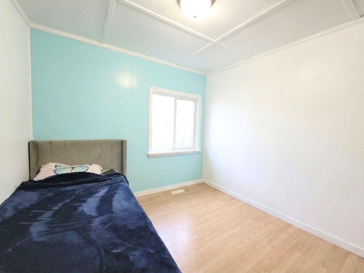 942 Lee Street, White Rock, British Columbia  V4B 4N8 - Photo 5 - R3071973