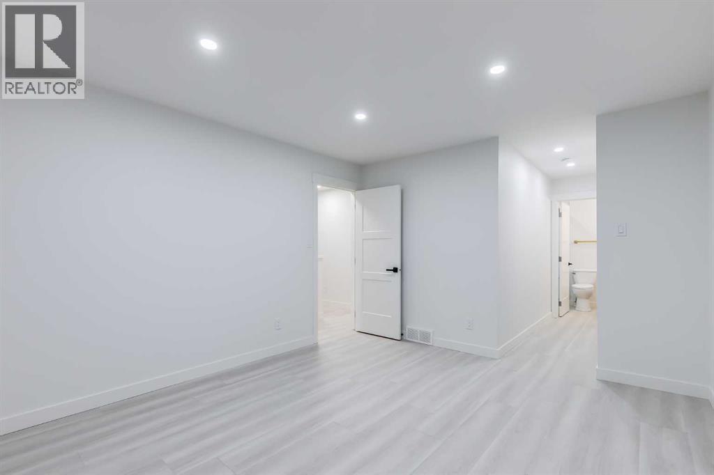 116 Deer Run Close Se, Calgary, Alberta  T2J 5P5 - Photo 34 - A2285575