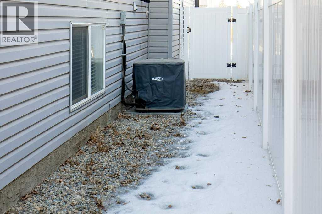 15 Issard Close, Red Deer, Alberta  T4R 0C1 - Photo 15 - A2285416