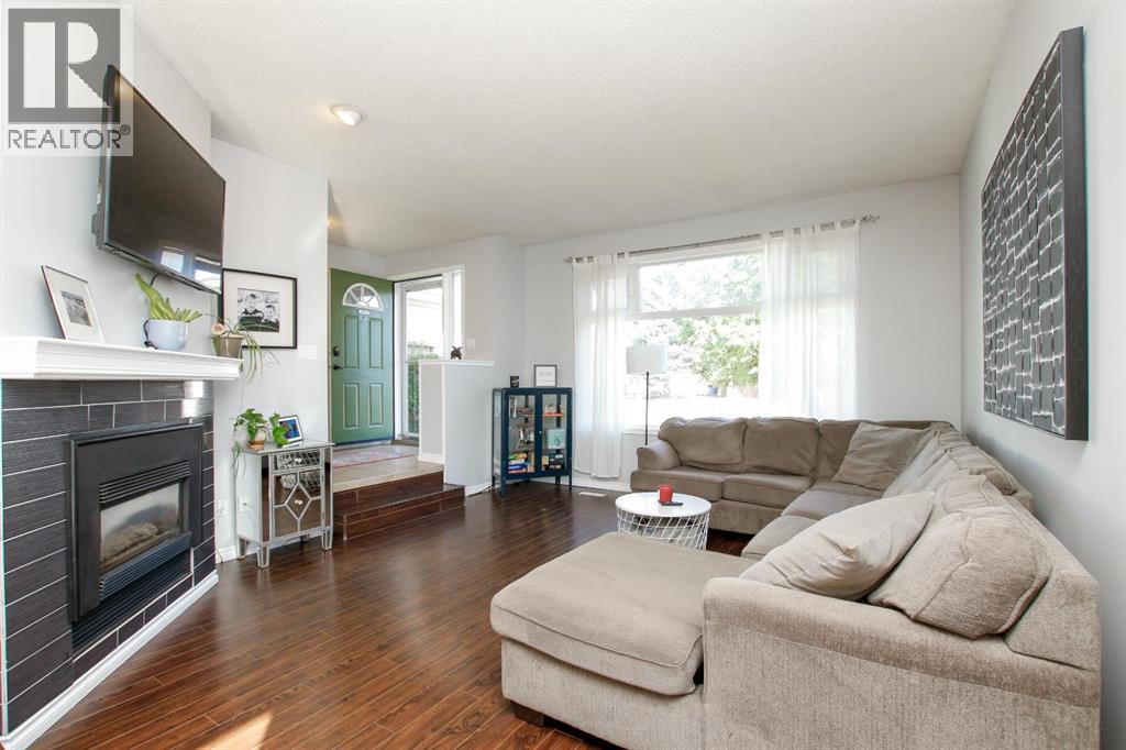 238 Davison Drive, Red Deer, Alberta  T4R 2E6 - Photo 6 - A2258090