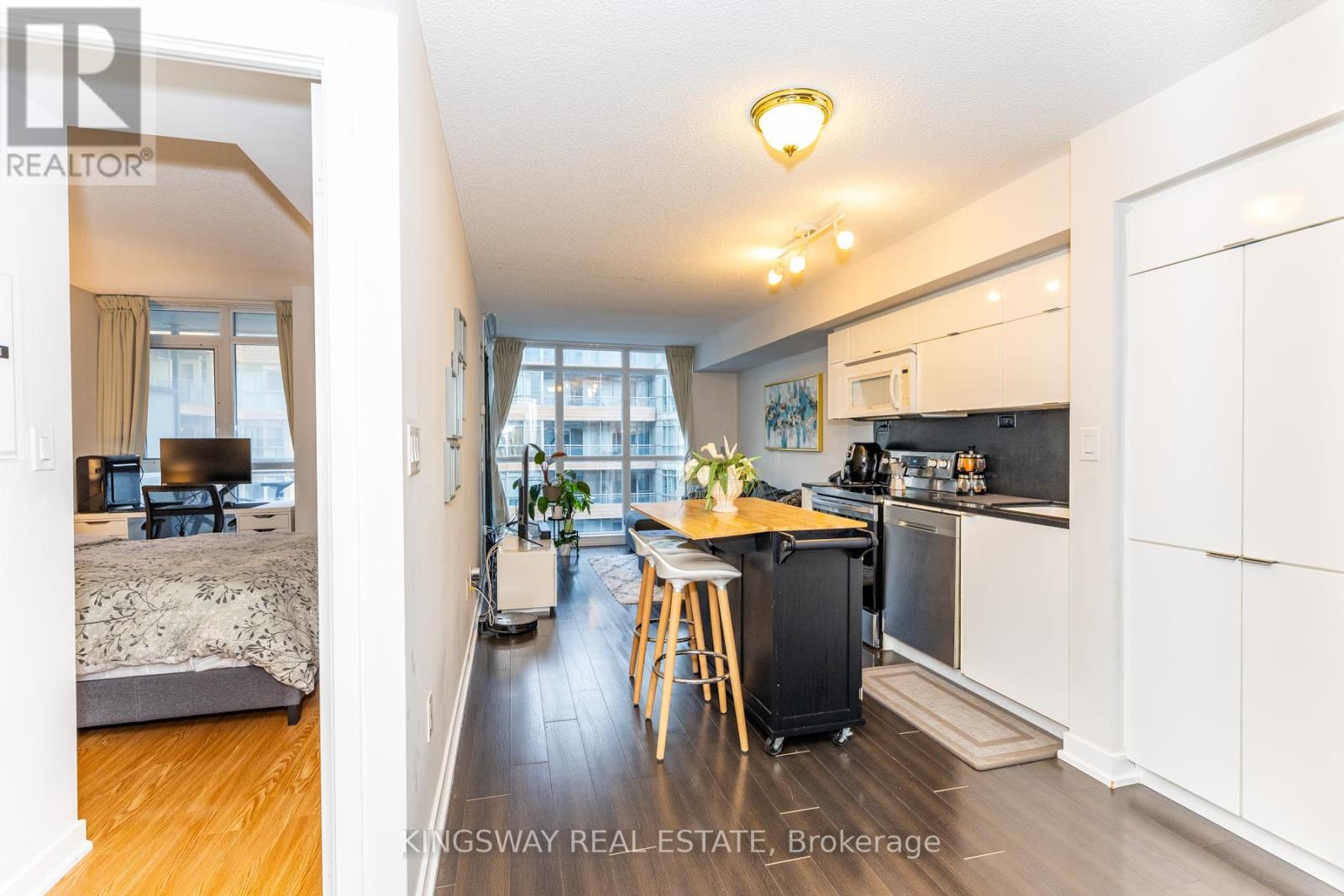 746 - 151 Dan Leckie Way, Toronto, Ontario  M5V 0B4 - Photo 3 - C12778032