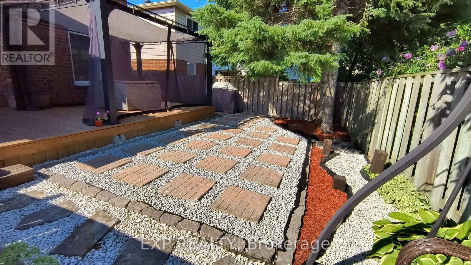 7 Ferri Crescent, Brampton, Ontario  L6Z 1R8 - Photo 30 - W12788416