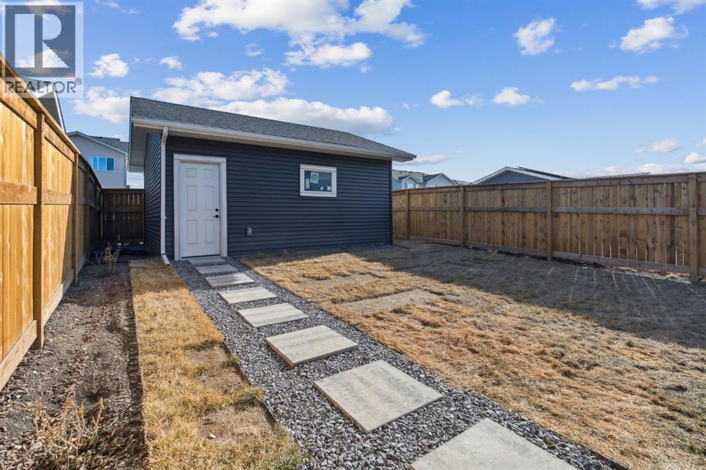 512 River Avenue, Cochrane, Alberta  T4C 3B8 - Photo 23 - A2286198