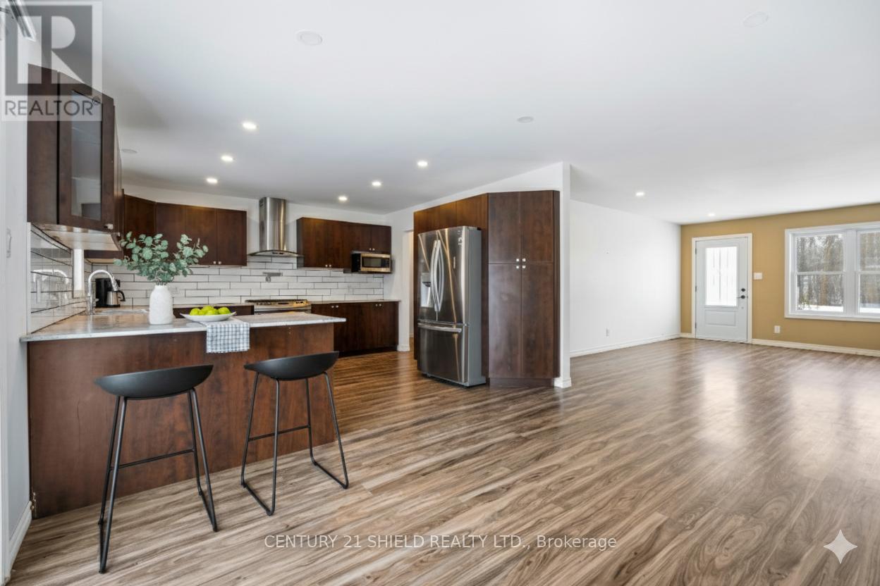 21992 Beauchamp Drive, South Glengarry, Ontario  K0C 1Z0 - Photo 10 - X12789024