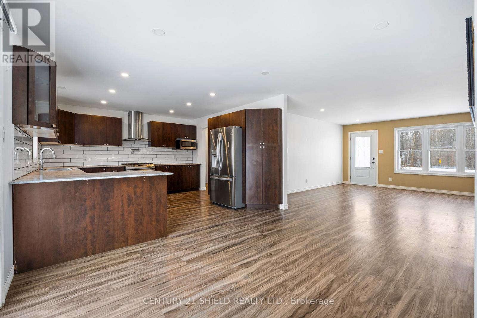 21992 Beauchamp Drive, South Glengarry, Ontario  K0C 1Z0 - Photo 11 - X12789024