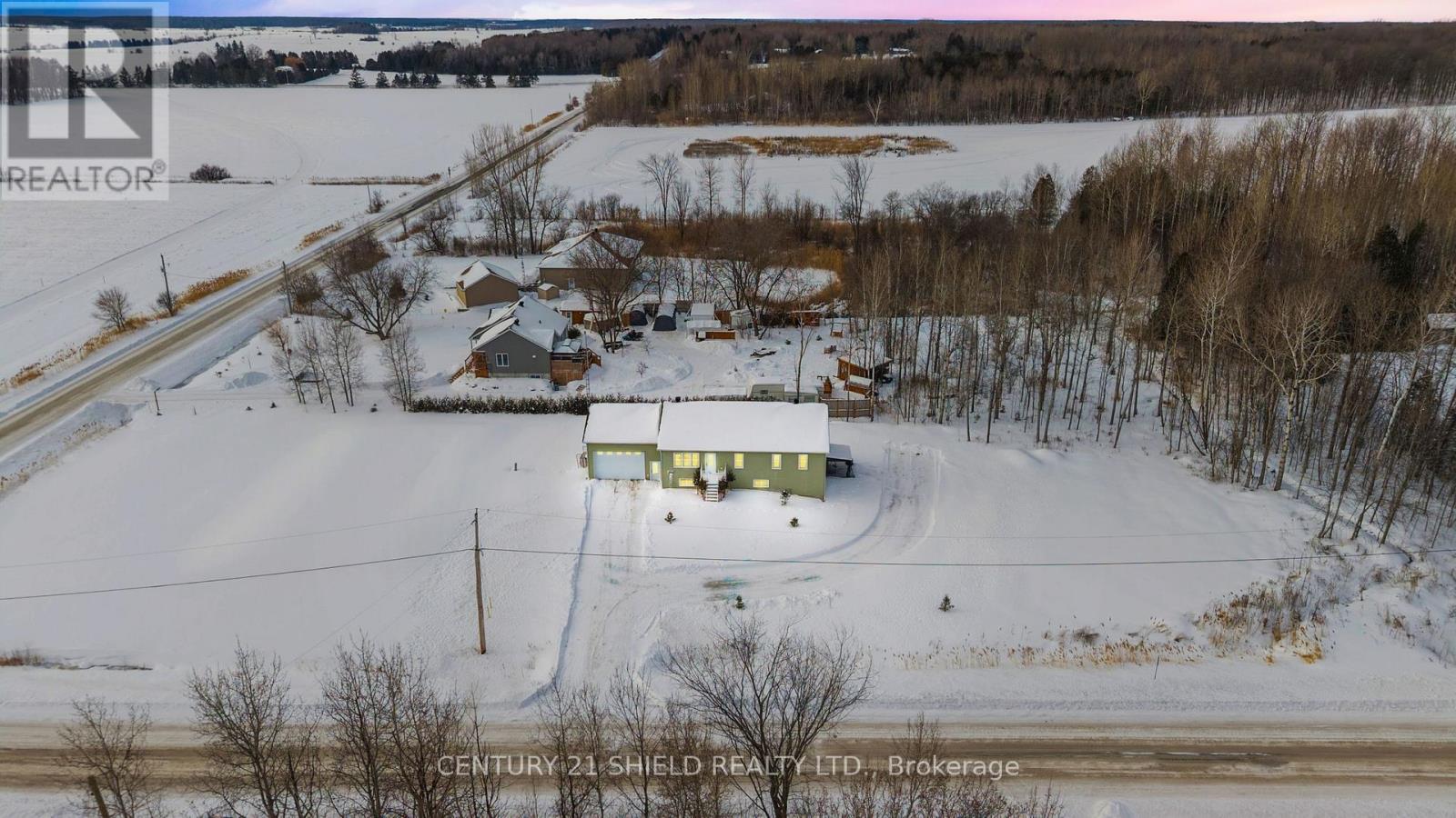 21992 Beauchamp Drive, South Glengarry, Ontario  K0C 1Z0 - Photo 2 - X12789024