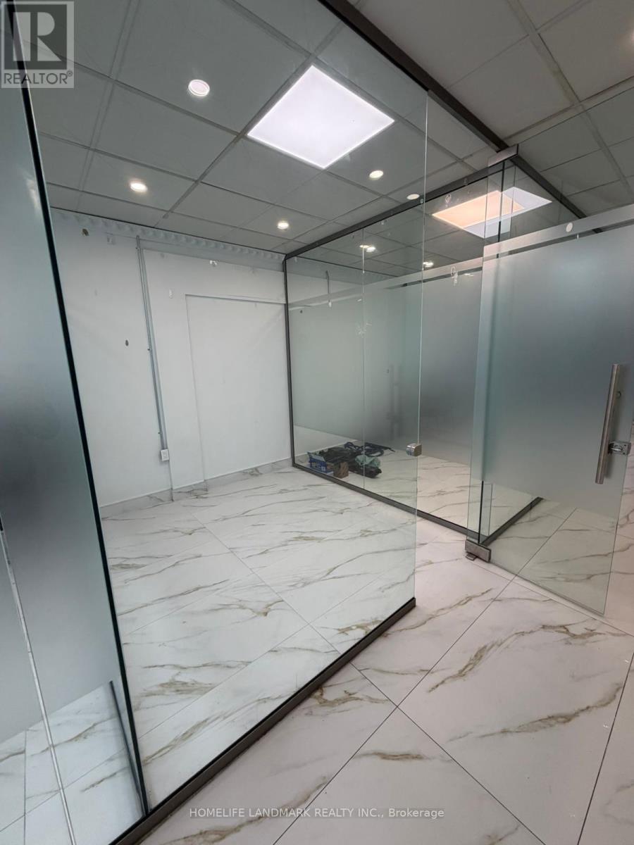 288 MARKHAM ROAD E, Toronto, Ontario