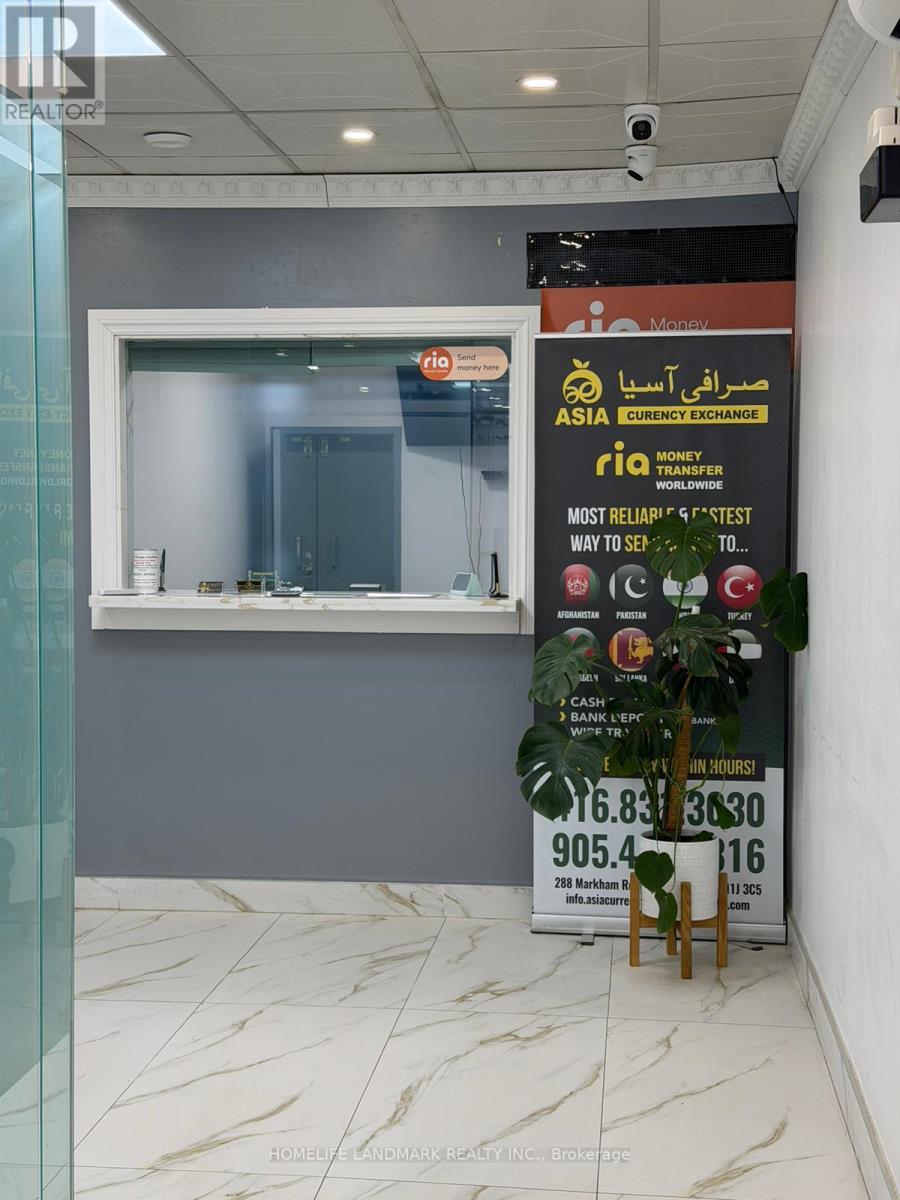 288 Markham Road E, Toronto, Ontario  M6J 2G6 - Photo 3 - C12789032