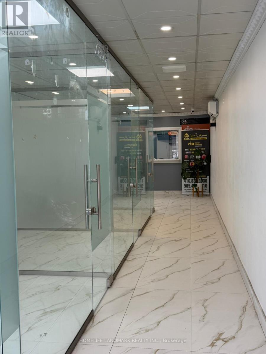 288 Markham Road E, Toronto, Ontario  M6J 2G6 - Photo 6 - C12789032